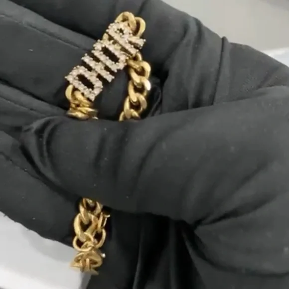 Christian Dior Gold Plated Crystal Logo Bracelet Curb Chain 6-8” Lobster Clasp - Picture 7 of 7